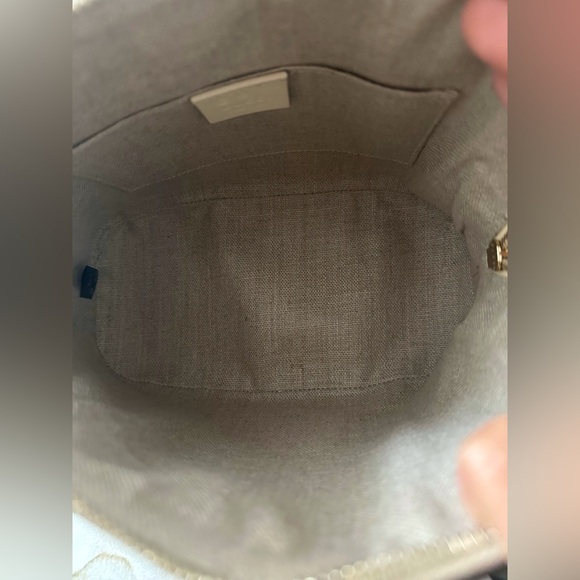 Gucci GG Dome Shoulder Bag - Picture 6 of 9